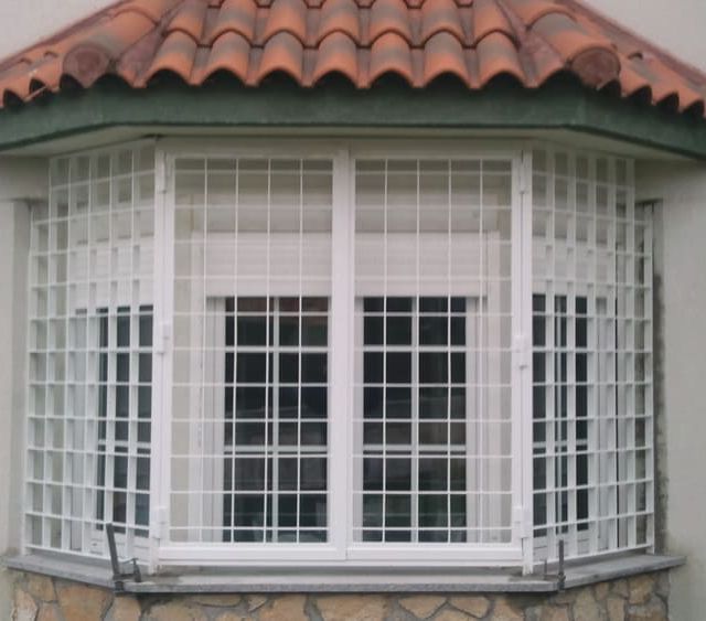 Cerrajería Epifanio Velasco casa con ventana enrejada